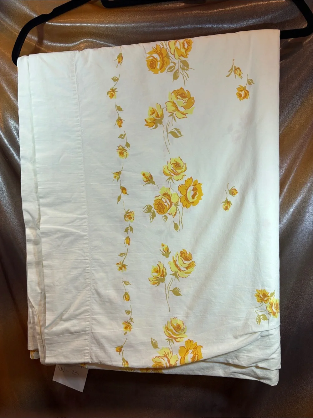 2 Vintage Yellow Rose Floral flat full size Sheets small roses around border 222